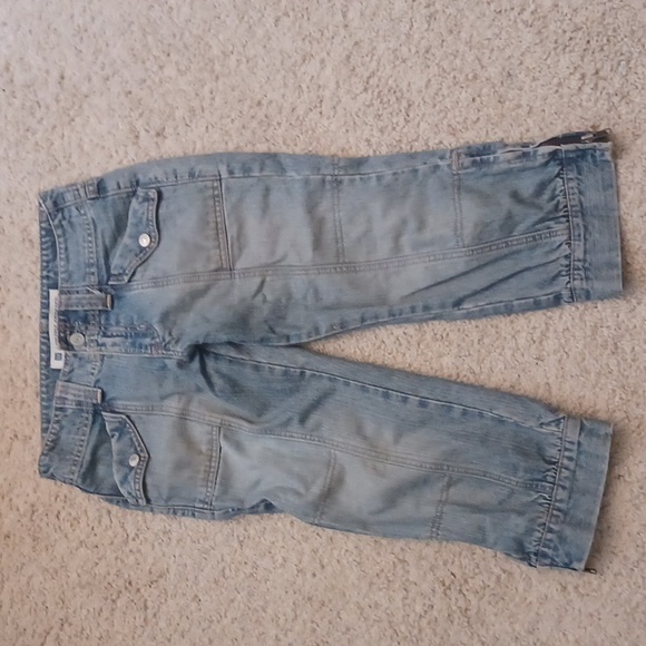 Gap Jeans Low Rise Cropped Faded Capri Pants, 100% Cotton - Picture 1 of 8